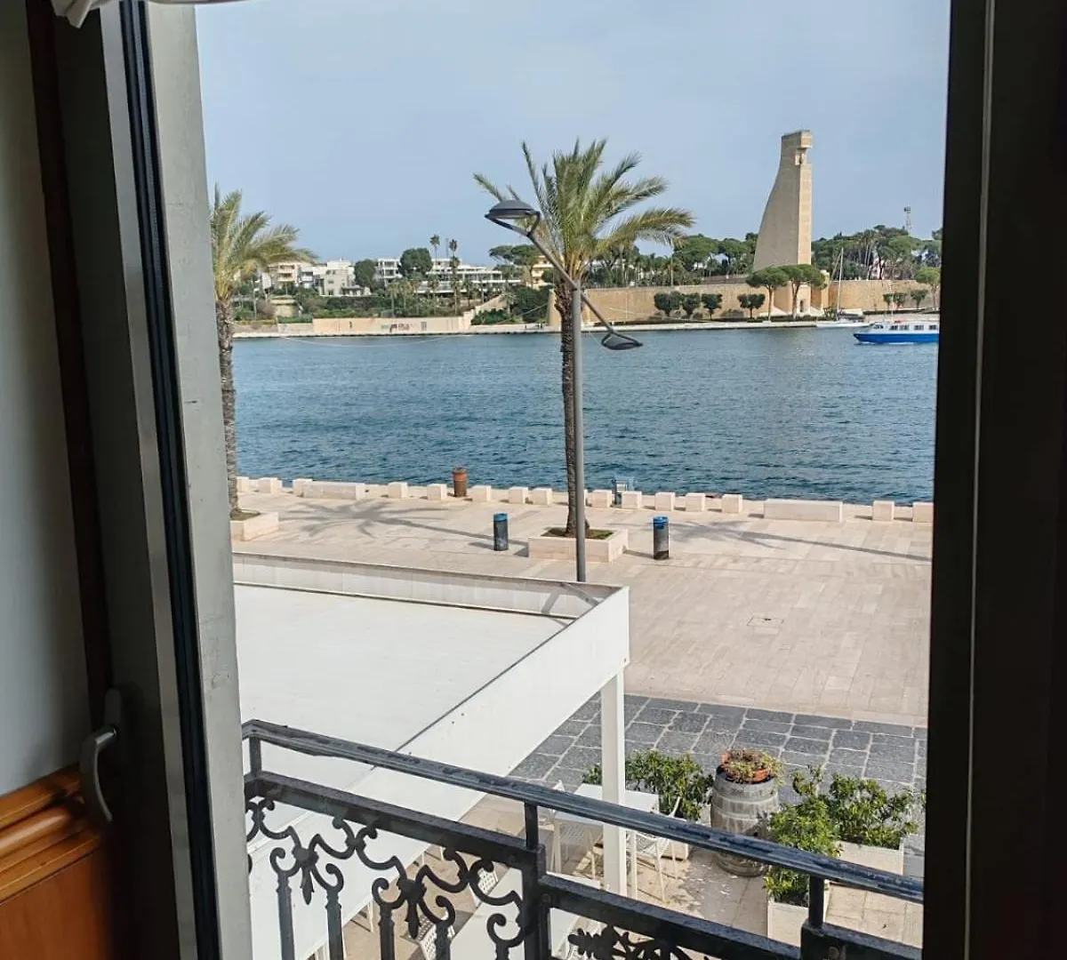 Verso Oriente Brindisi Bed & Breakfast